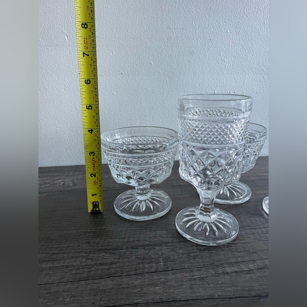 Vintage Elegant Clear Glass Goblet Set - Picture 4 of 16